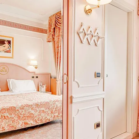 Gambrinus Hotel 4*